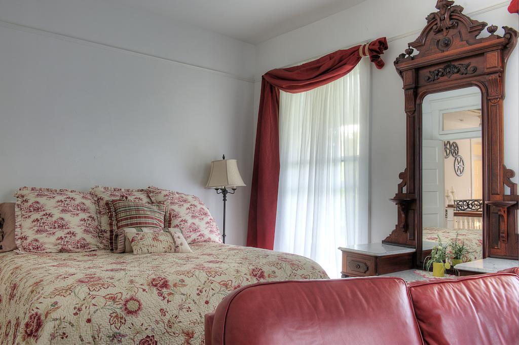 كولومبوس The Jackie O' House Bed And Breakfast الغرفة الصورة